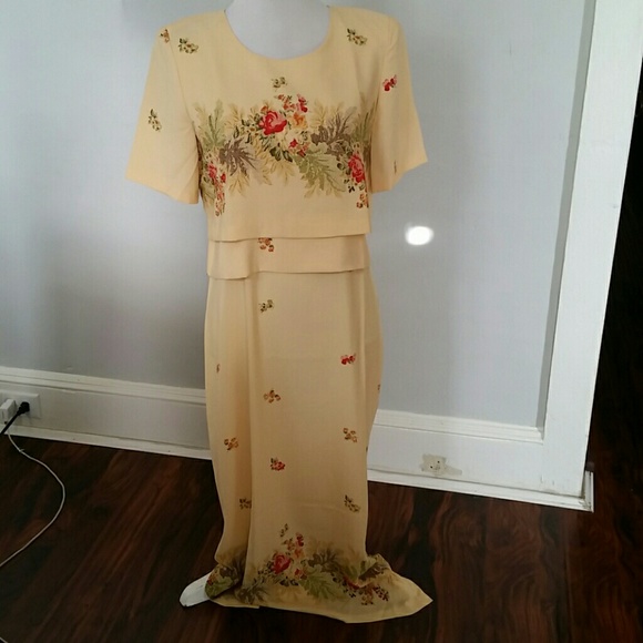 Dress - Picture 1 of 3